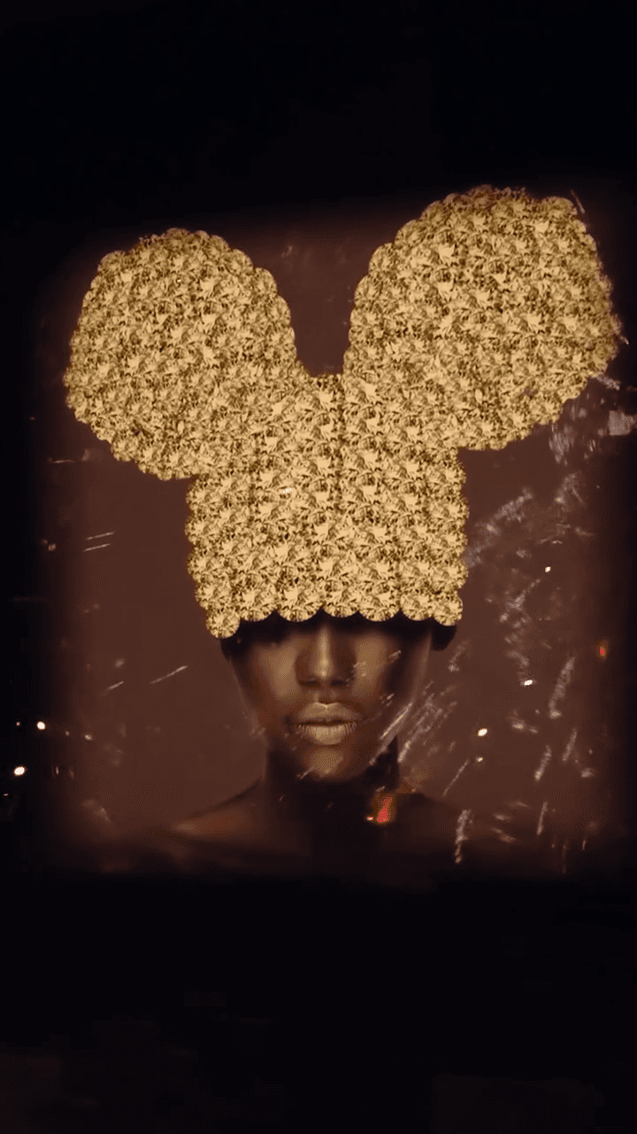 Editorial — adorno em ouro
